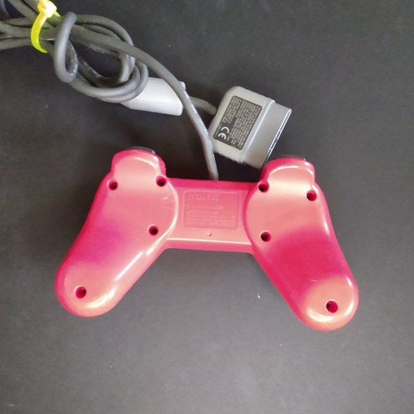 Red PlayStation 1 Controller Without Thumb-sticks - Picture 4 of 5